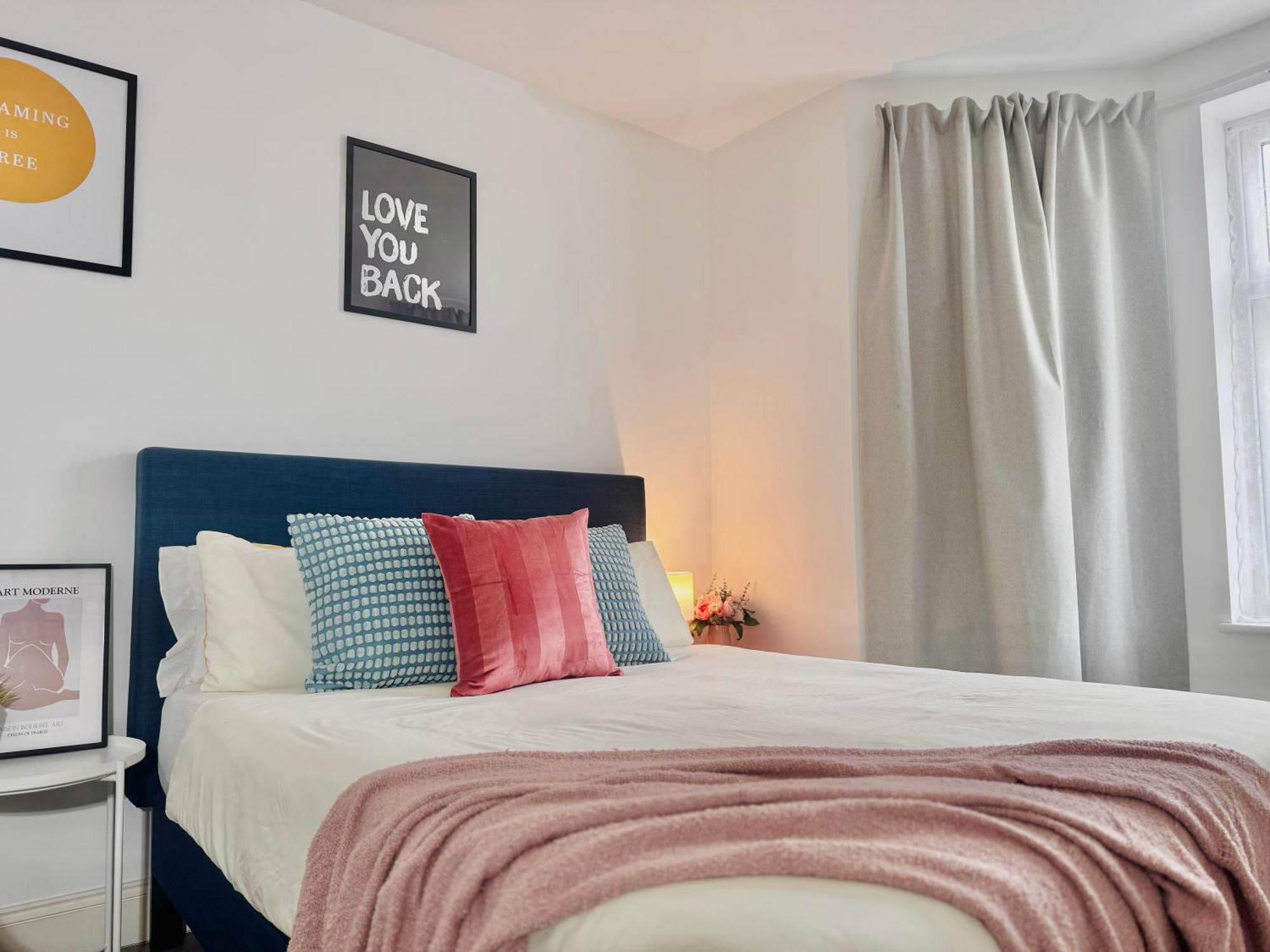Cosy 1-Bed Flat 30Min To Central London & Parking Εξωτερικό φωτογραφία